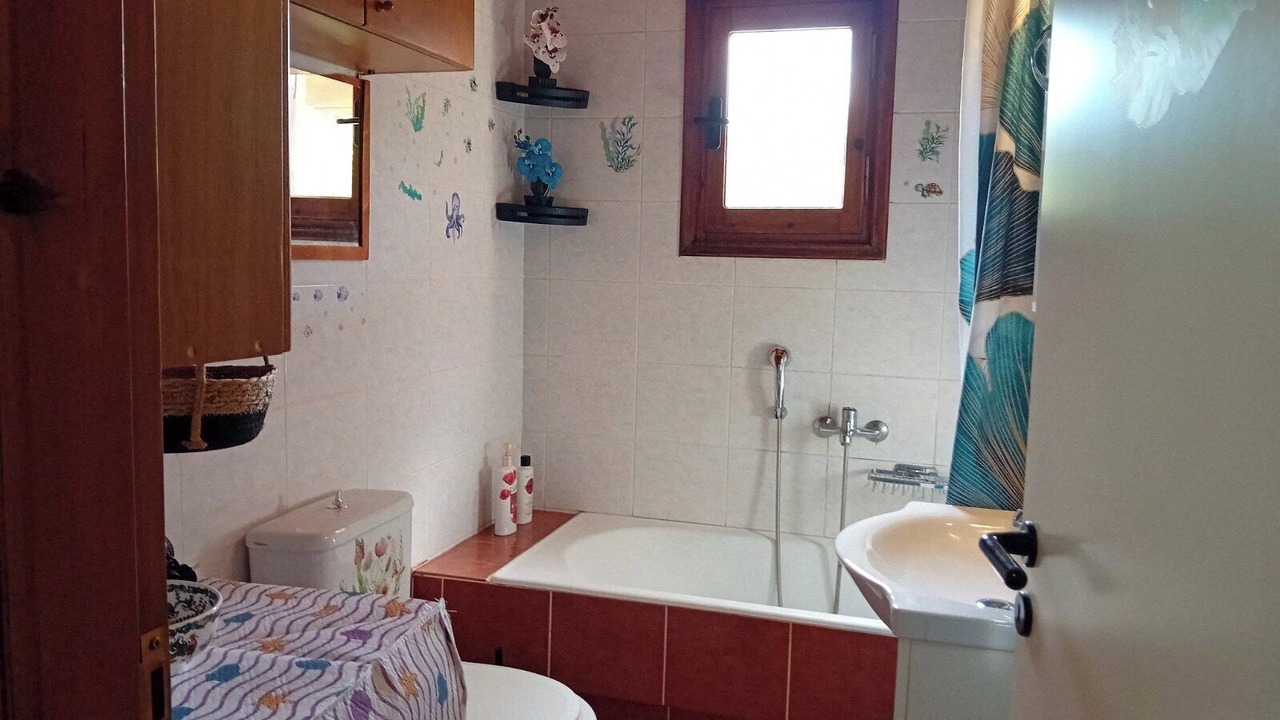 Photo of Bathroom in Geropotamos