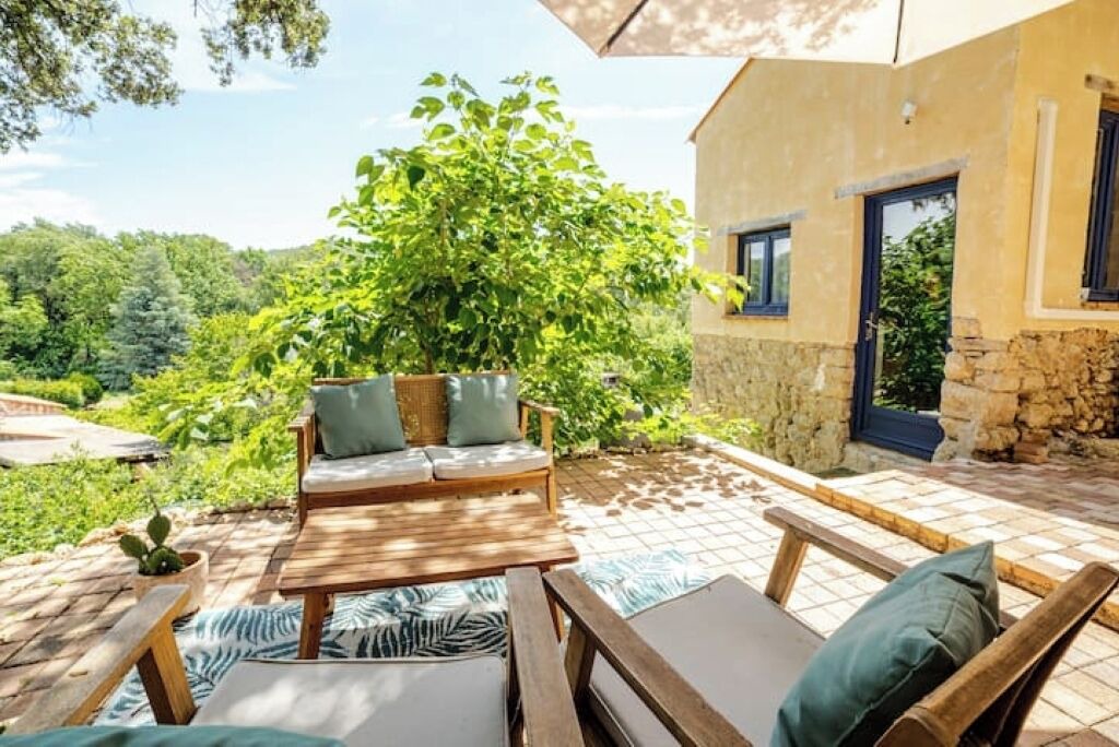 Photo of Patio Balcony in Entrecasteaux