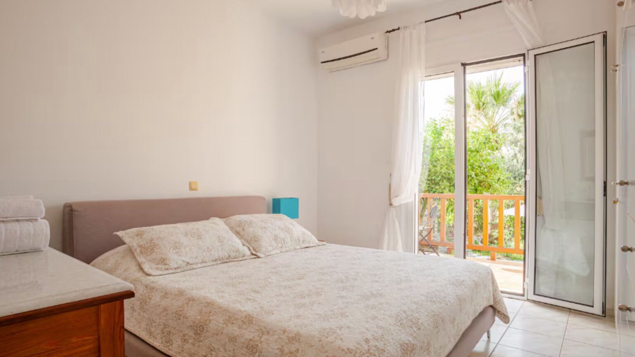 Photo of Bedroom in Pigianos Kampos