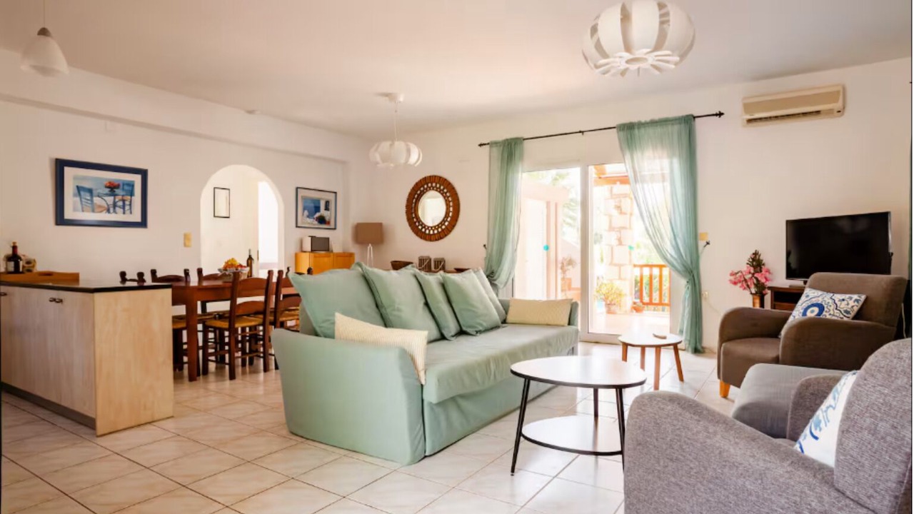 Photo of Livingroom in Pigianos Kampos