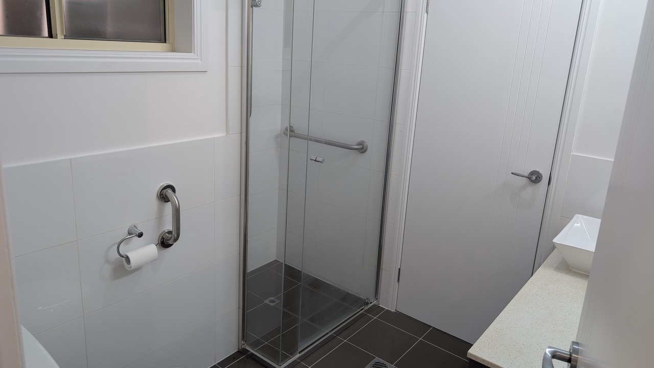 Photo of Bathroom in Oxenford