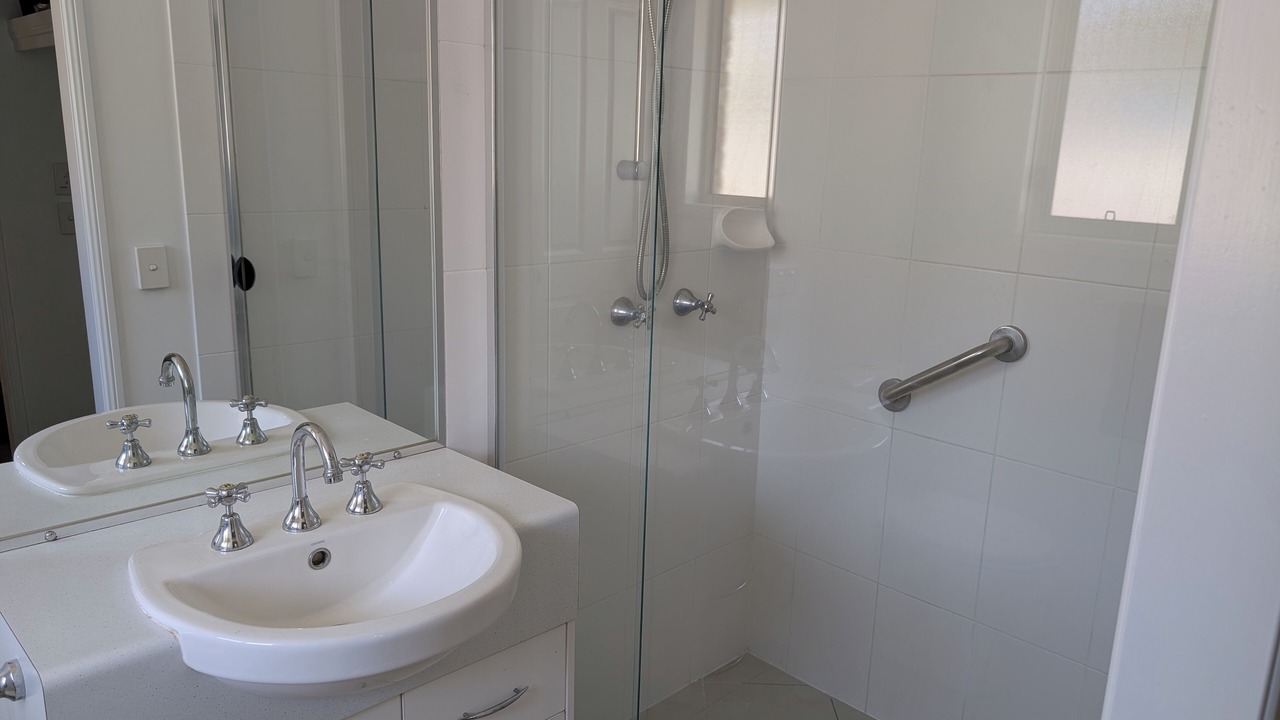 Photo of Bathroom in Oxenford