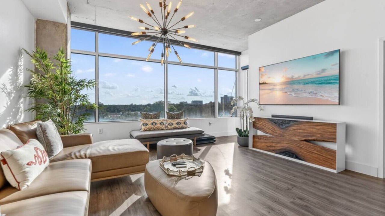 Photo of Livingroom in South Eola