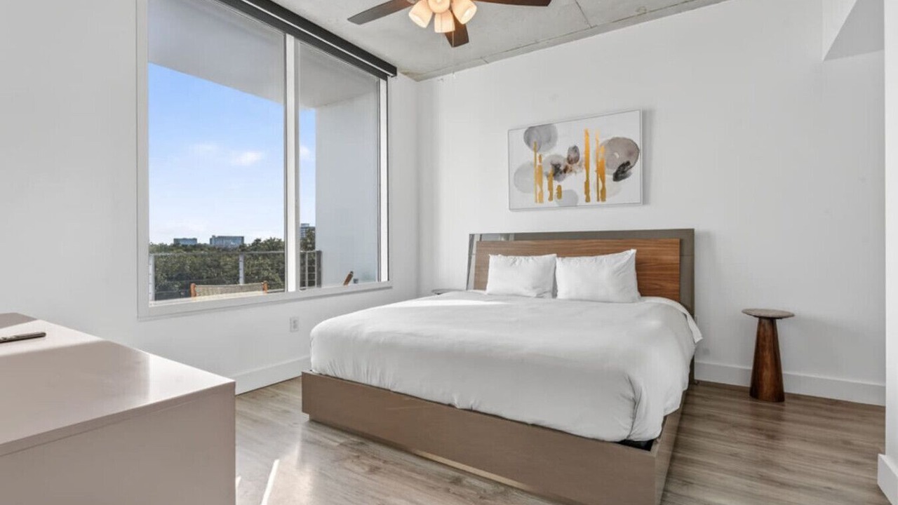 Photo of Bedroom in South Eola