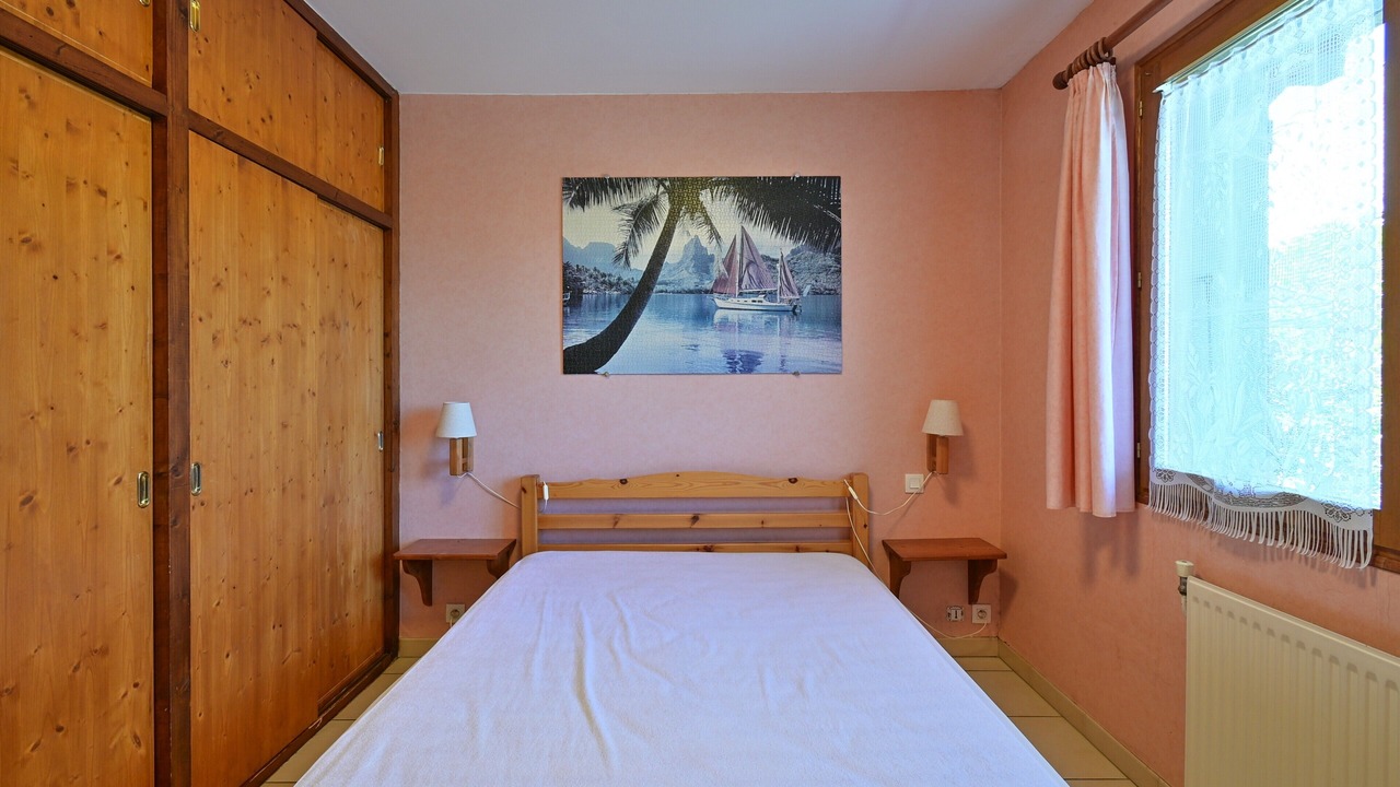 Photo of Bedroom in Alex