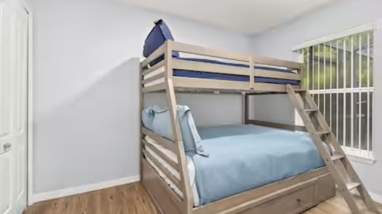 Photo of Bedroom in Sandy Ridge