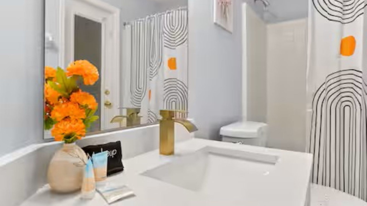 Photo of Bathroom in Sandy Ridge