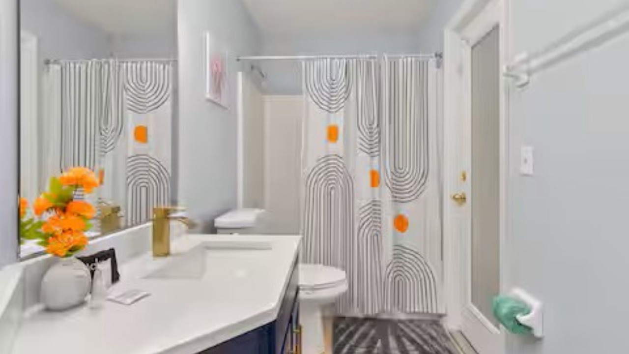 Photo of Bathroom in Sandy Ridge