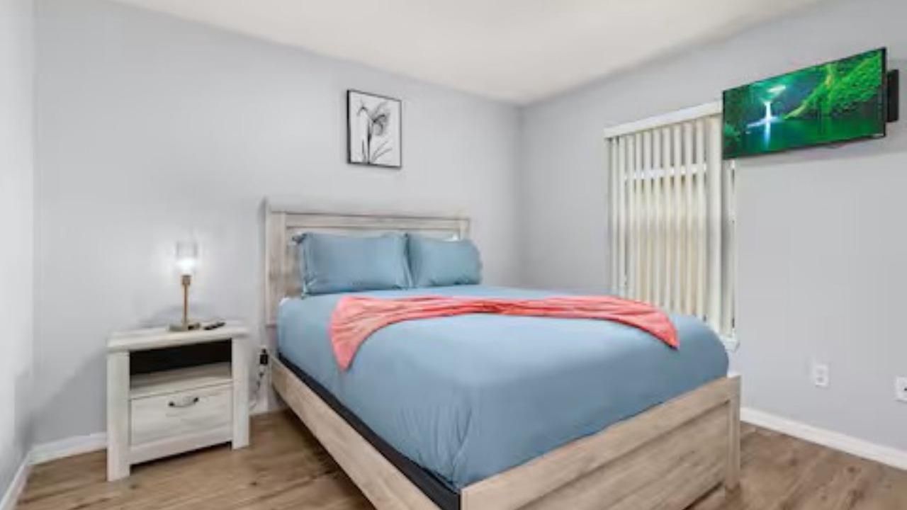 Photo of Bedroom in Sandy Ridge