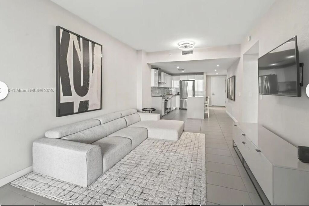 Photo of Livingroom in Town Square