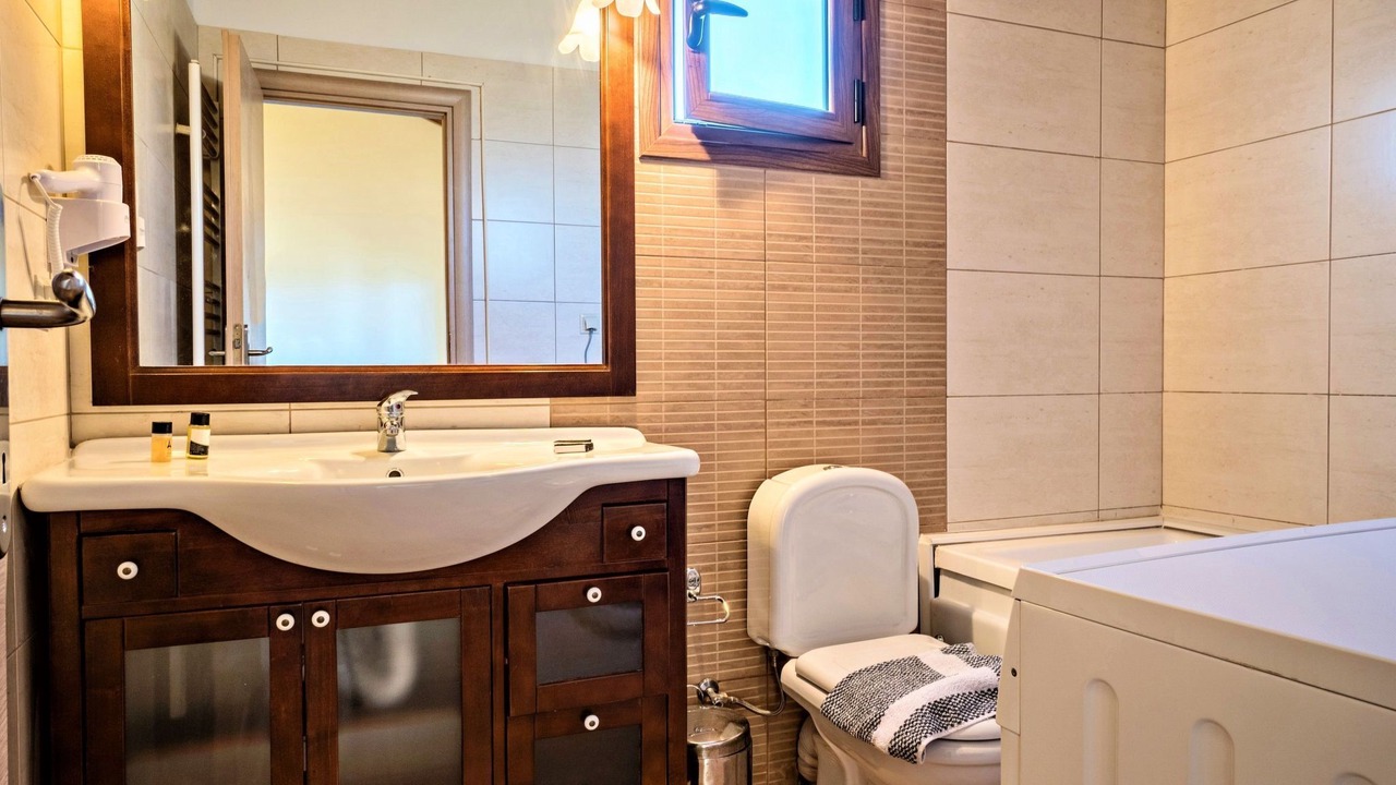 Photo of Bathroom in Kaloniktis
