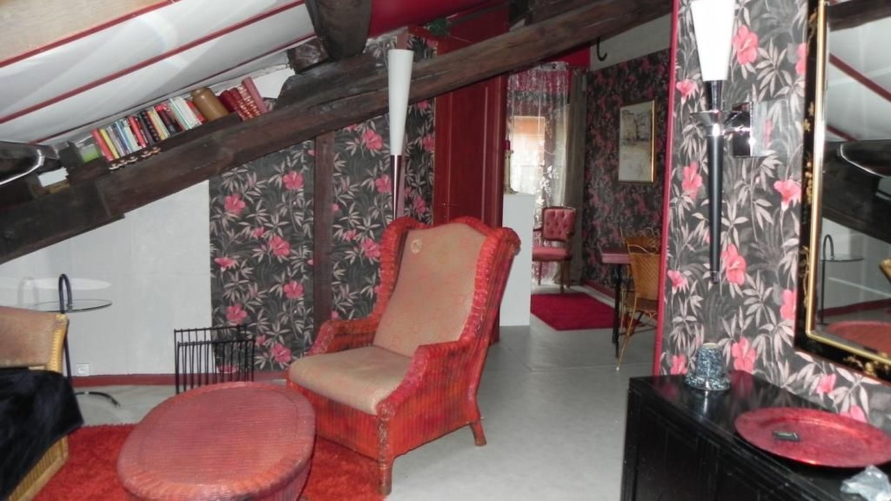 Photo of Livingroom in Bourg-le-Comte