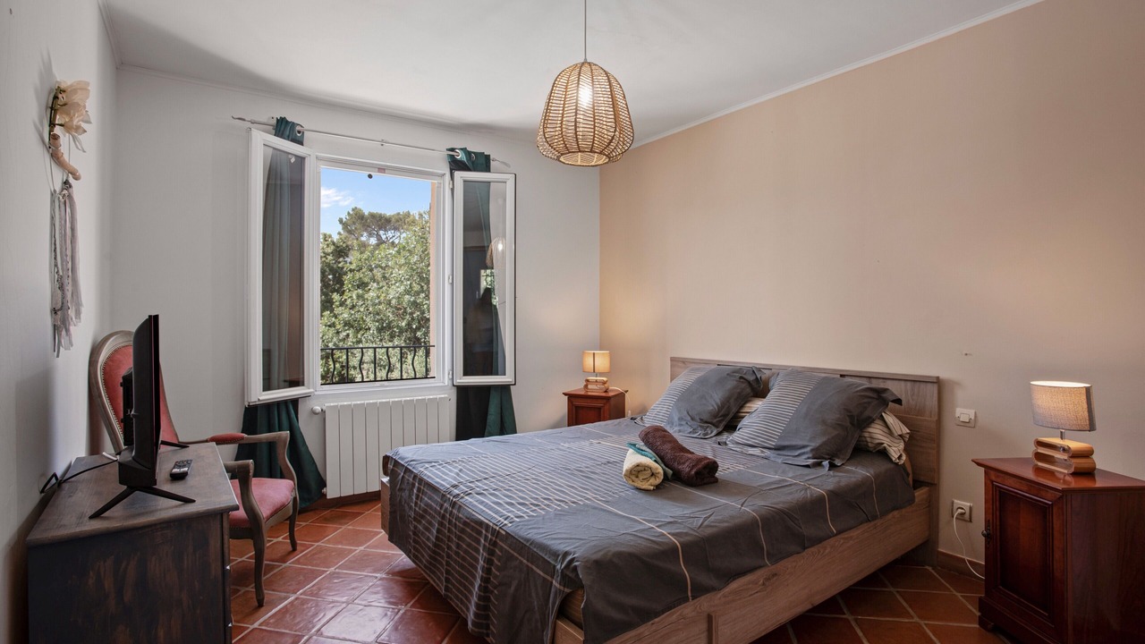 Photo of Bedroom in Saint-Maximin-la-Sainte-Baume