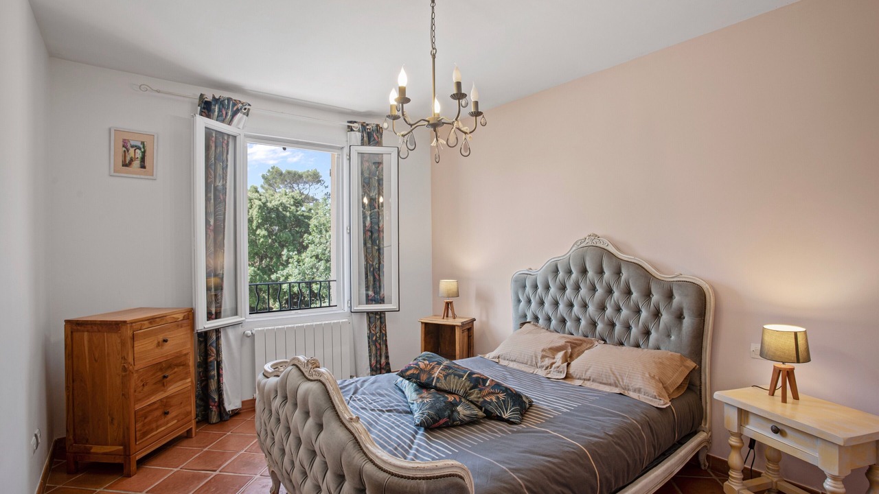 Photo of Bedroom in Saint-Maximin-la-Sainte-Baume