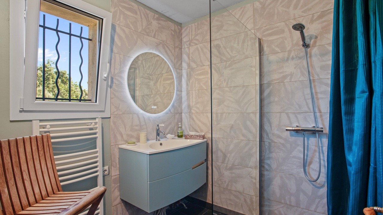 Photo of Bathroom in Saint-Maximin-la-Sainte-Baume