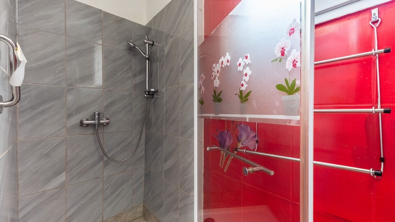 Photo of Bathroom in Repenti