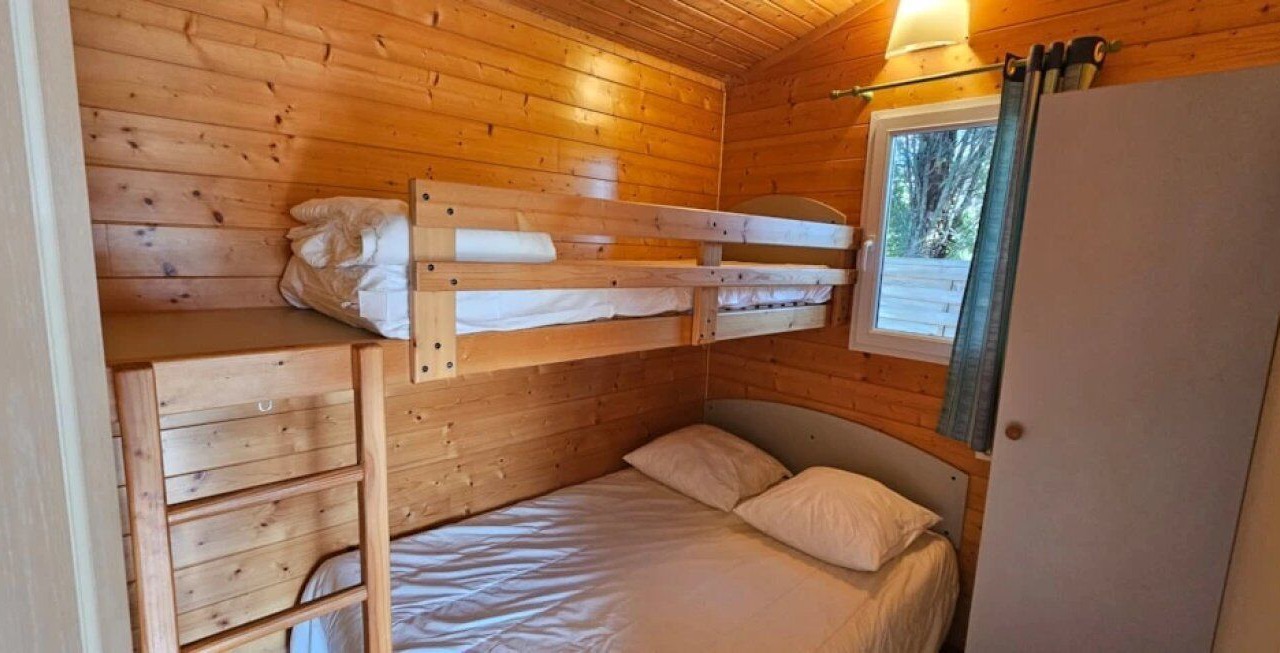 Photo of Bedroom in Saint-Laurent-du-Verdon