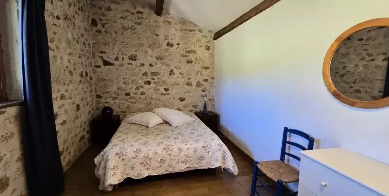 Photo of Bedroom in Saint-Laurent-du-Verdon