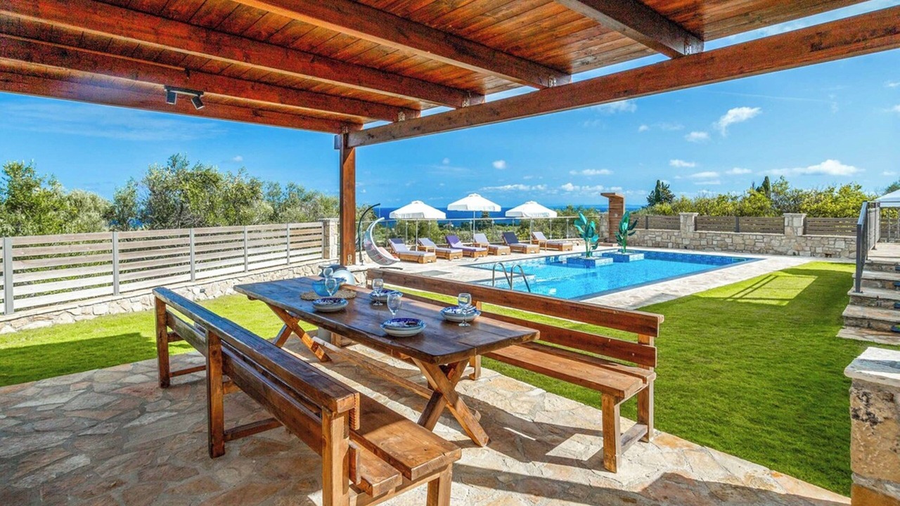 Photo of Outdoor in Neromilos