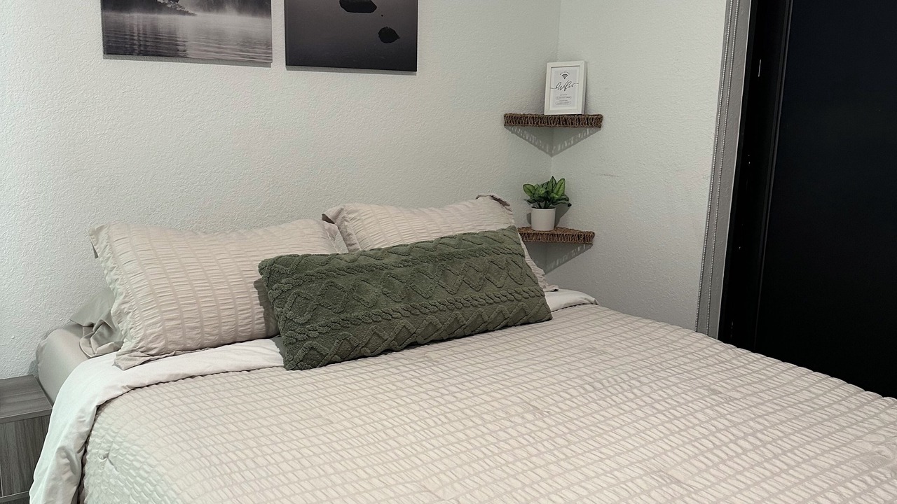 Photo of Bedroom in Florida City