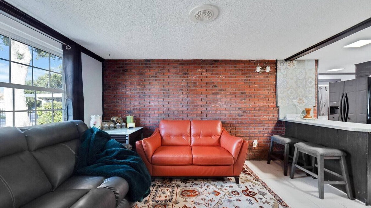 Photo of Livingroom in Greater Palm River Point CDC