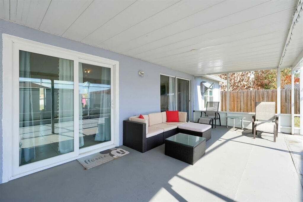 Photo of Patio Balcony in Crescent Lakes