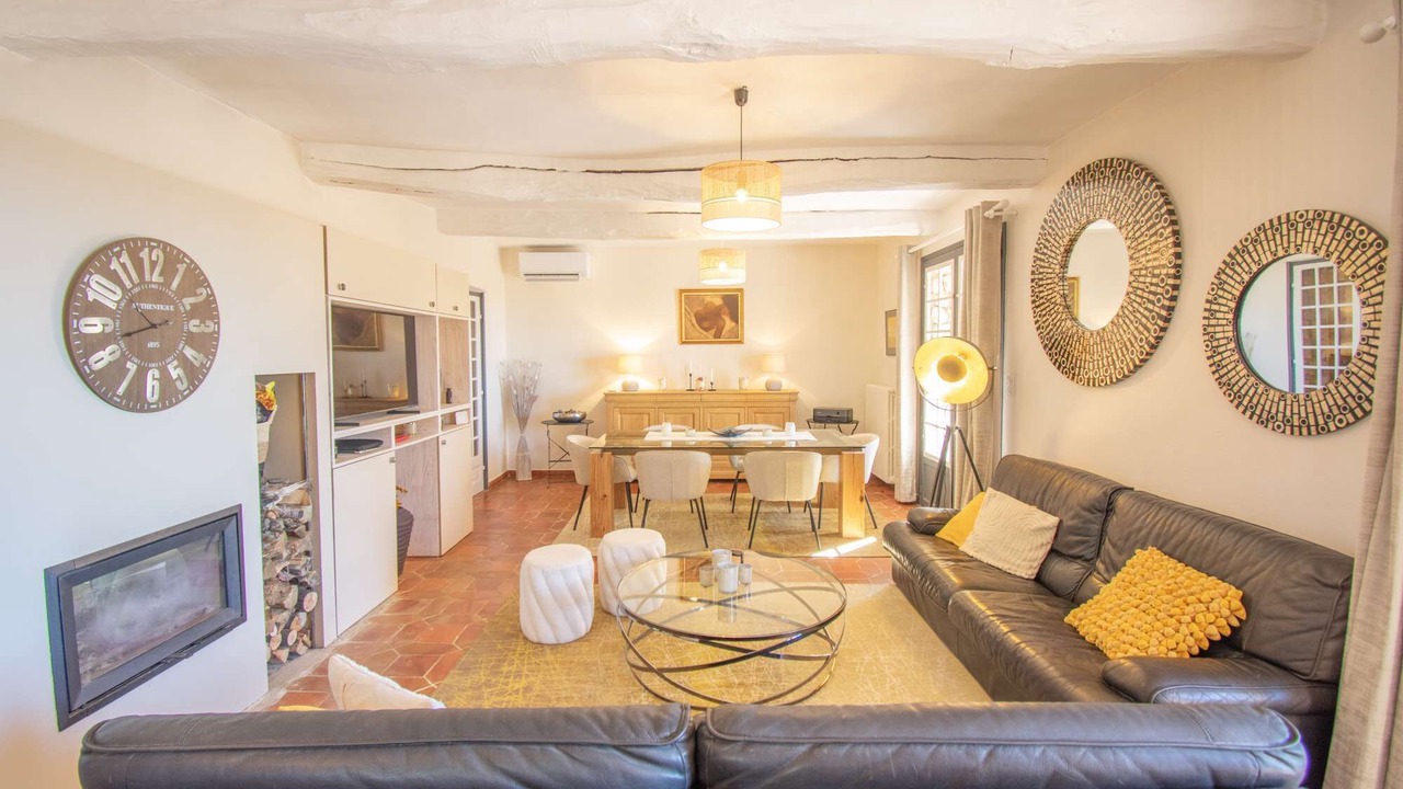 Photo of Livingroom in Saint-Paul-en-Foret