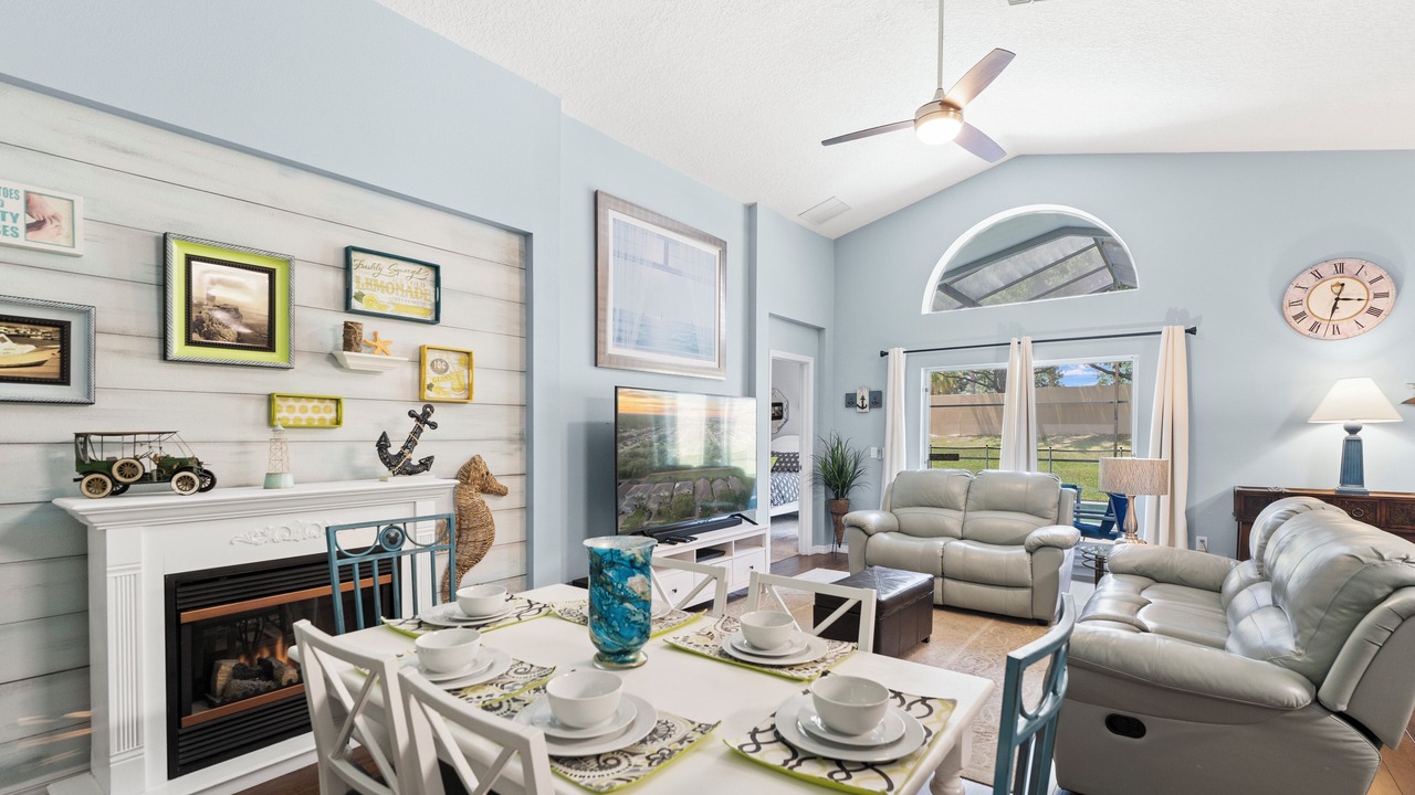 Photo of Livingroom in Legacy Park