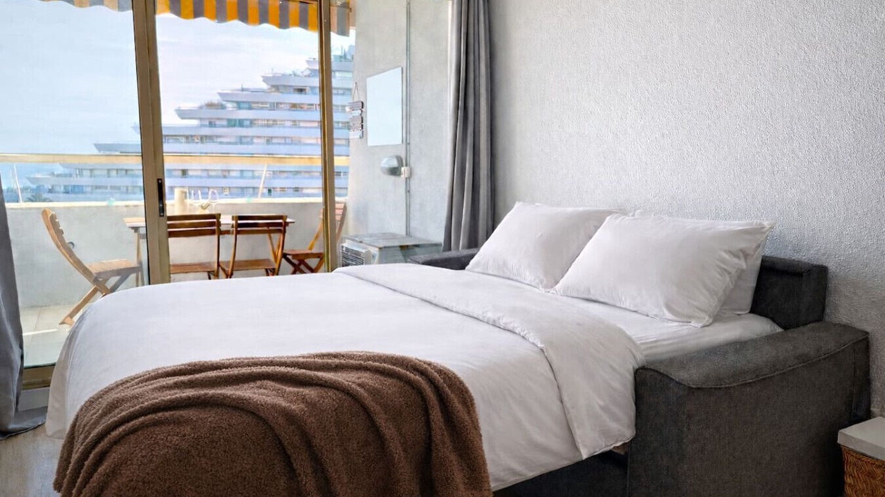 Photo of Bedroom in Villeneuve Loubet Beach