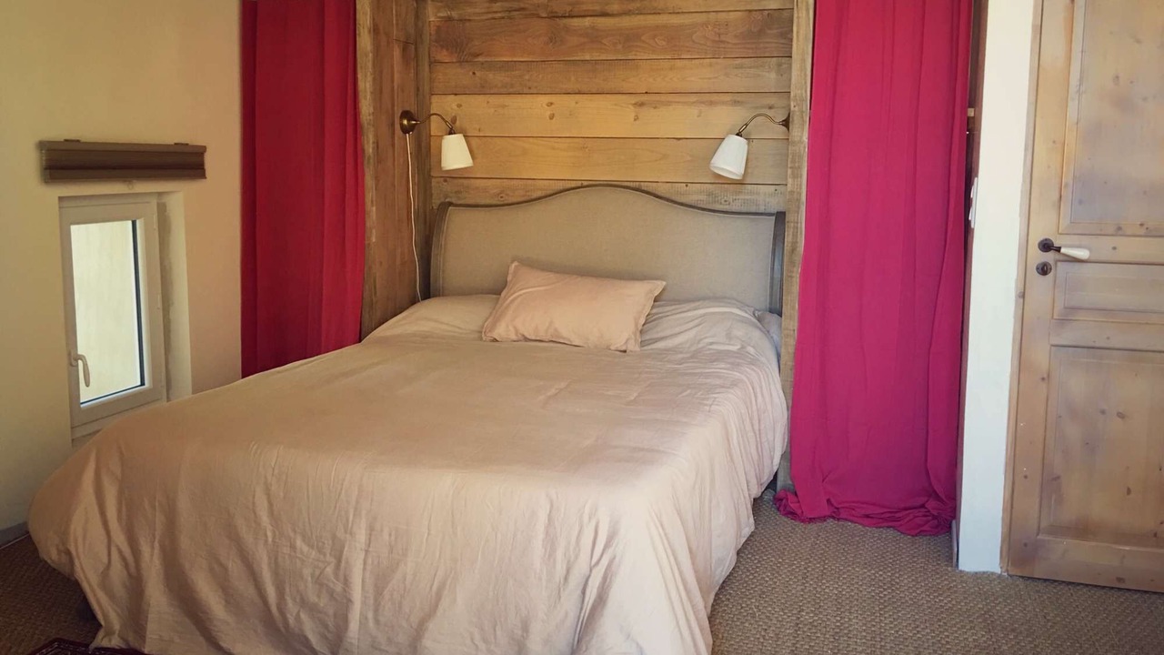 Photo of Bedroom in Velleron