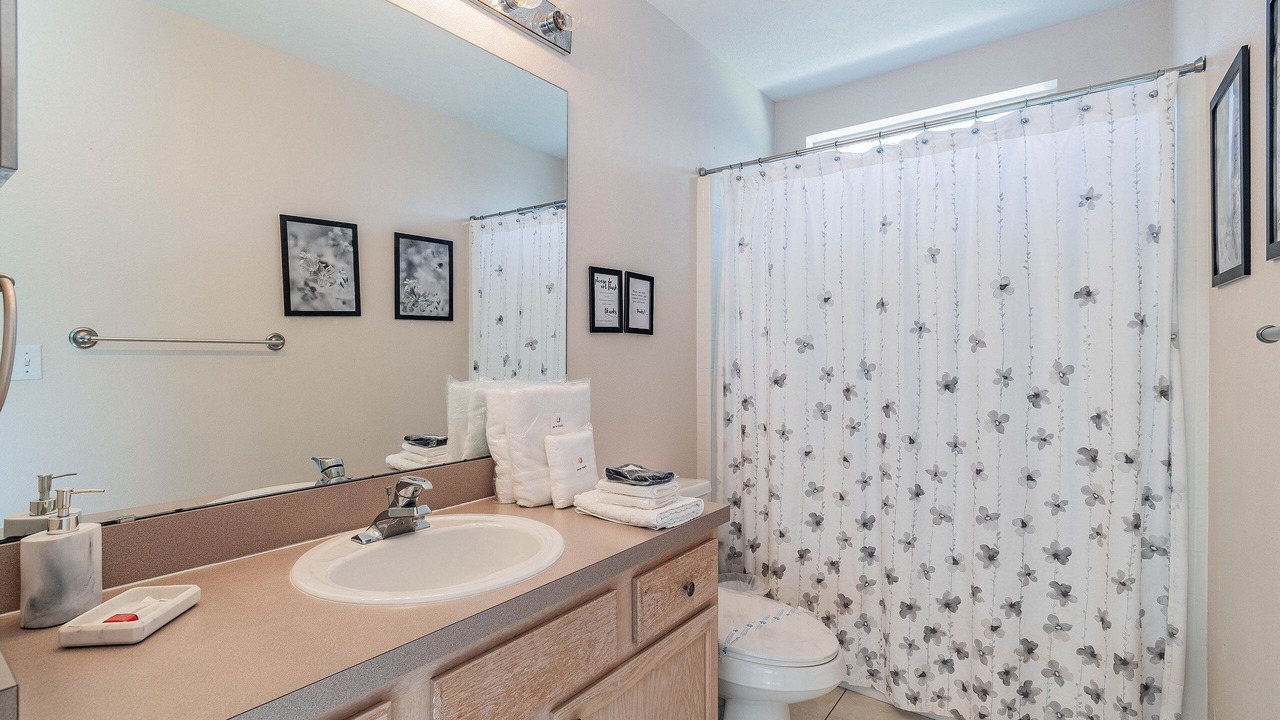 Photo of Bathroom in Lake Berkley