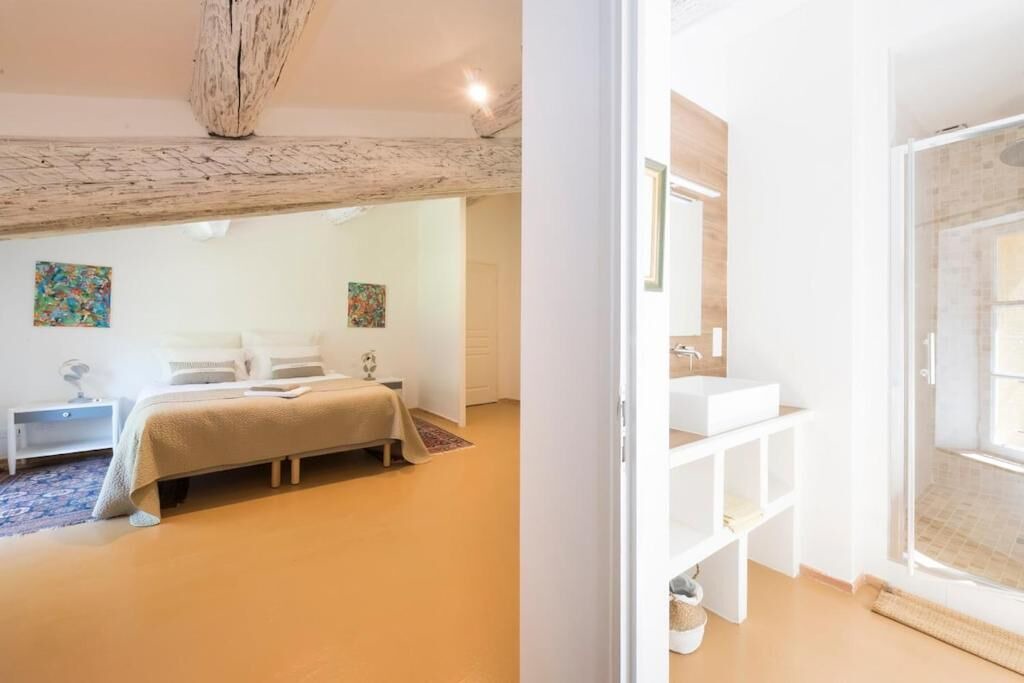 Photo of Bedroom in Neoules