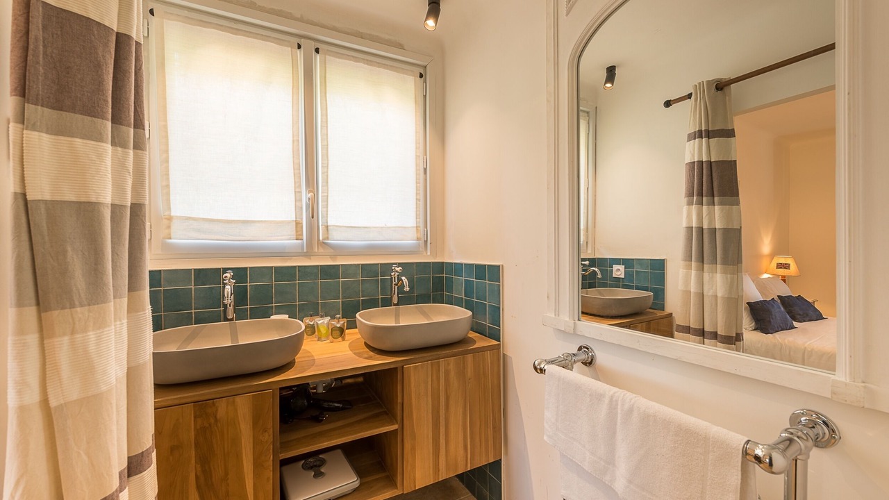 Photo of Bathroom in Chaparon