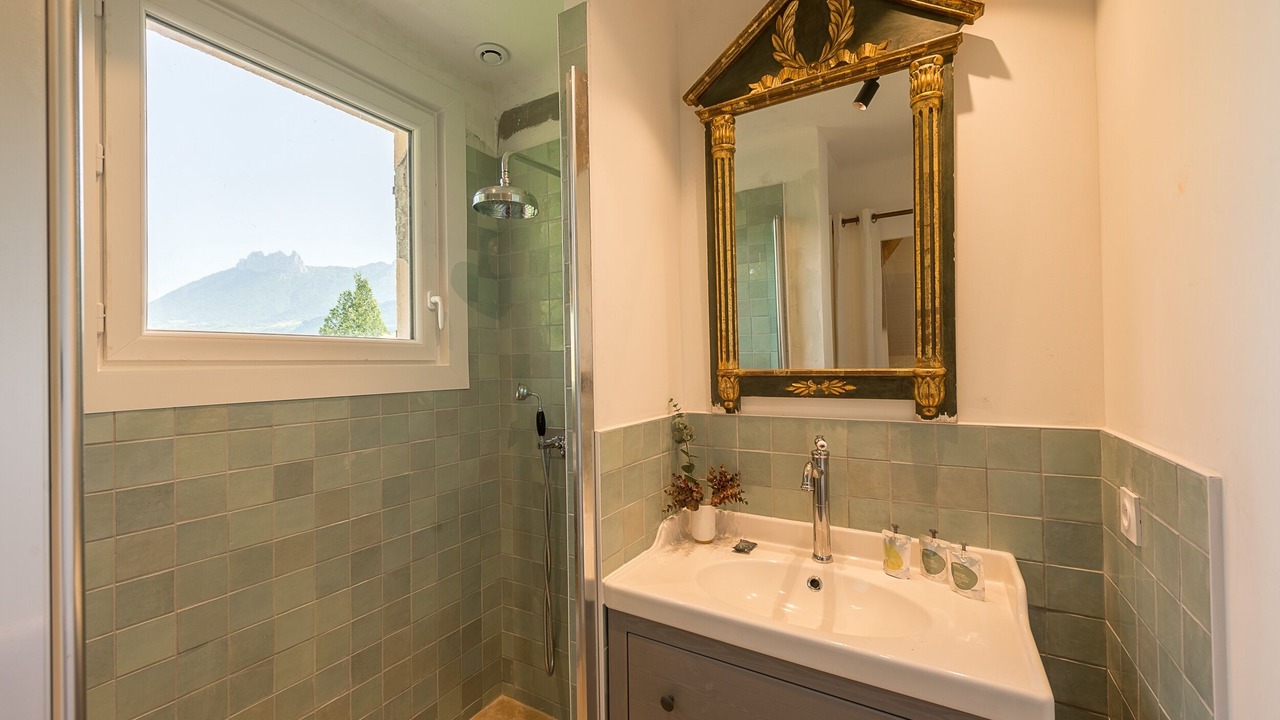 Photo of Bathroom in Chaparon