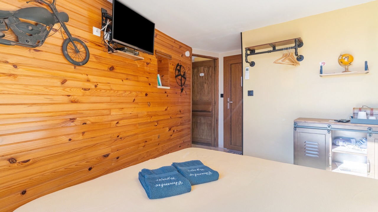 Photo of Bedroom in Sainte-Croix-du-Verdon