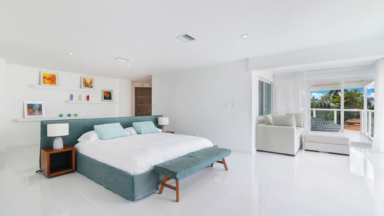 Photo of Bedroom in North Bay Village