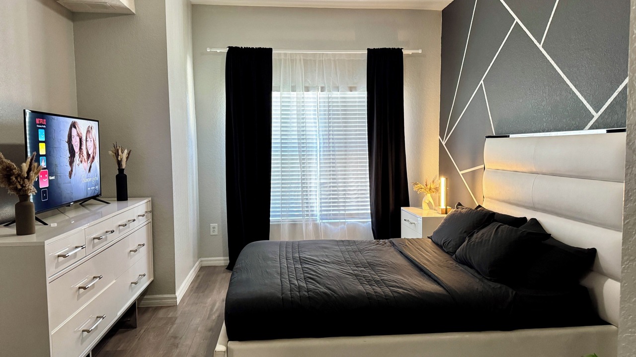 Photo of Bedroom in Venetian Bay Villages