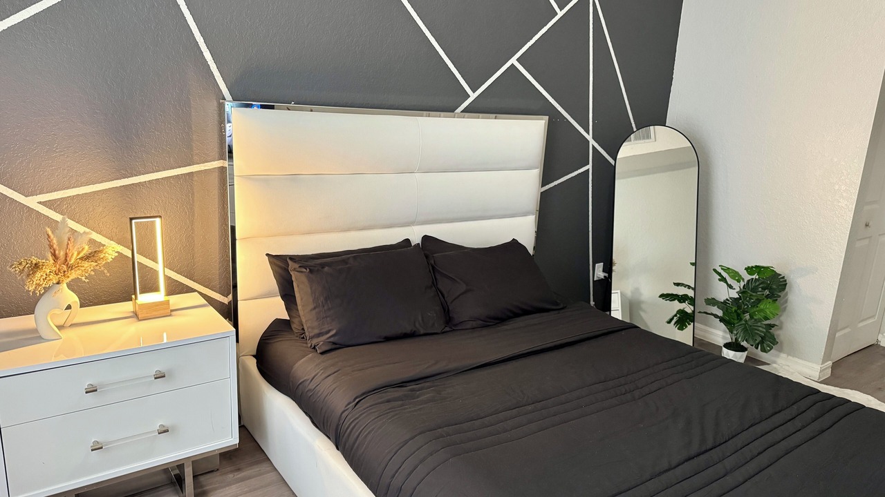 Photo of Bedroom in Venetian Bay Villages