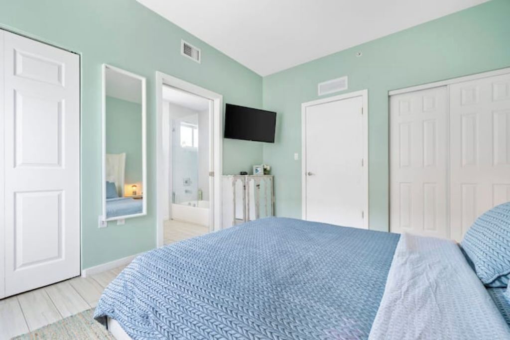 Photo of Bedroom in Midtown