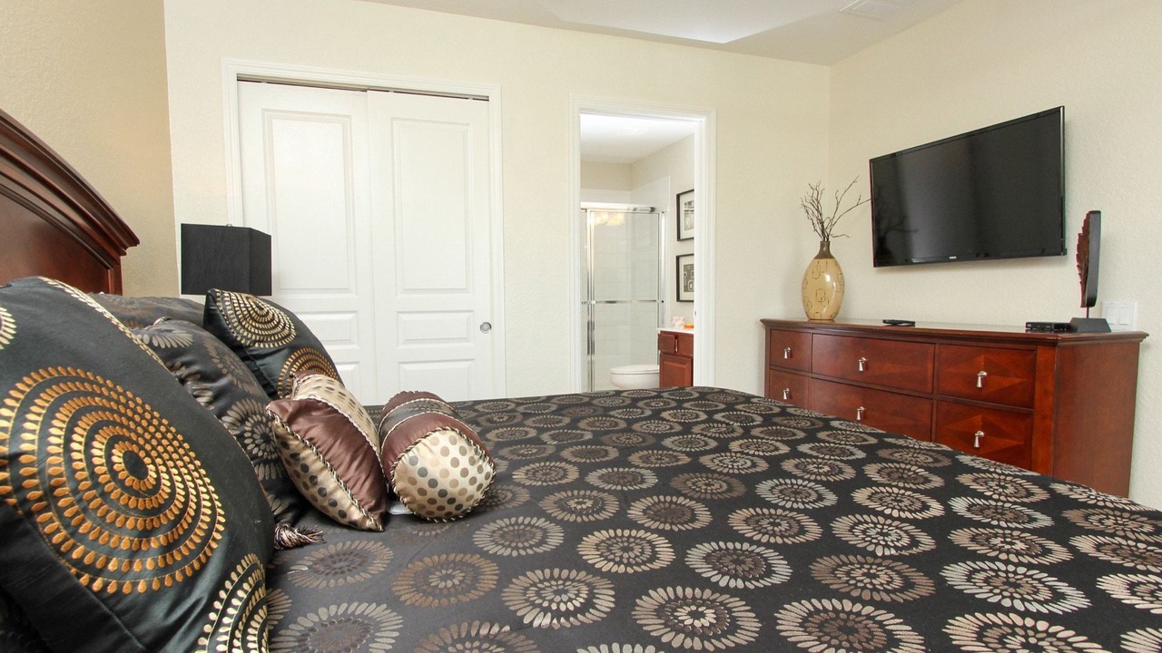 Photo of Bedroom in Windsor Hills