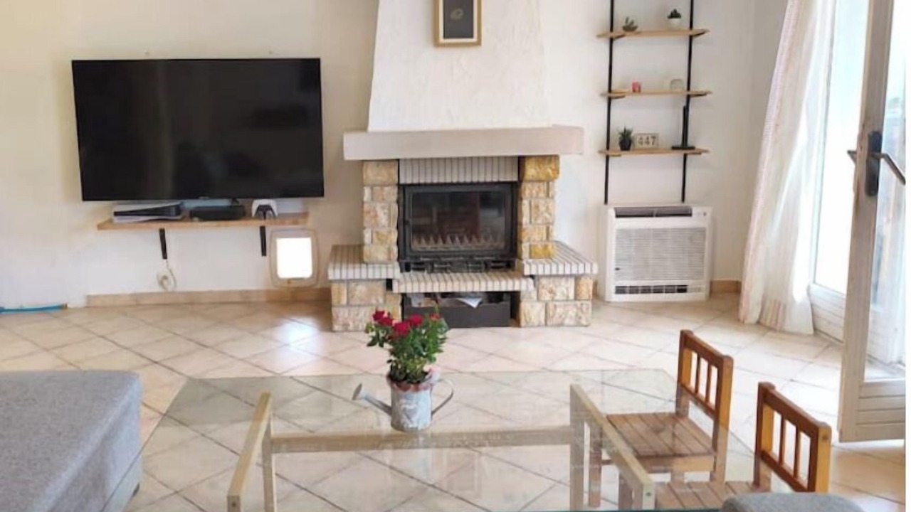 Photo of Livingroom in Cabasse