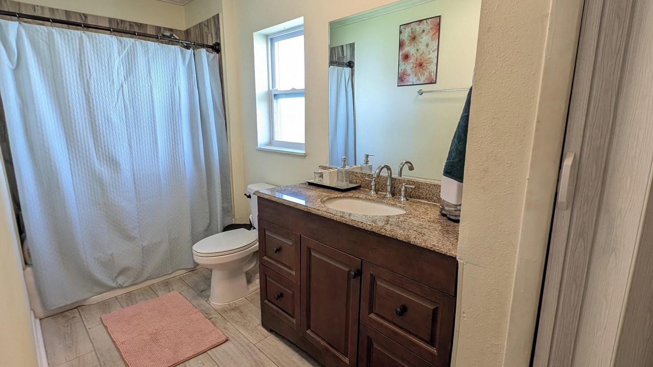 Photo of Bathroom in Dixieland