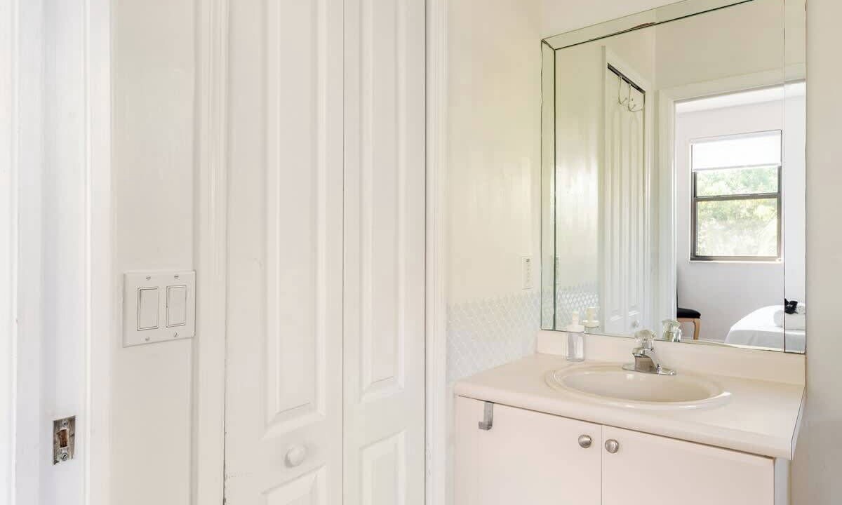 Photo of Bathroom in Tamiami