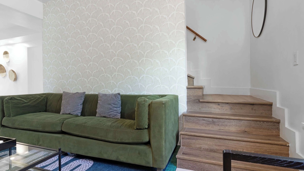 Photo of Livingroom in Midtown