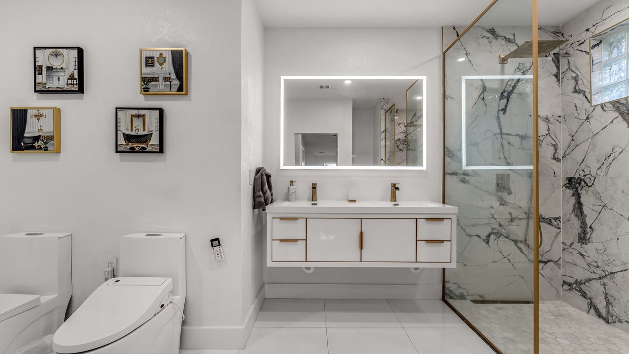 Photo of Bathroom in Tamiami
