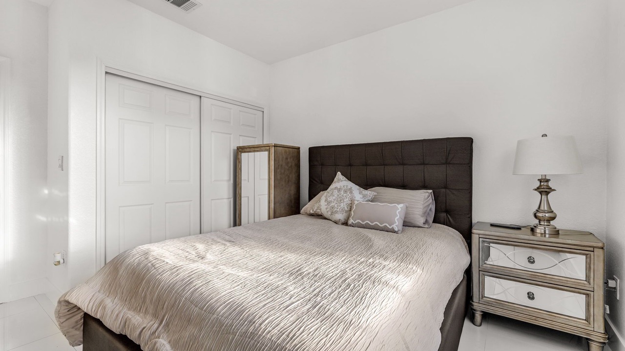 Photo of Bedroom in Tamiami