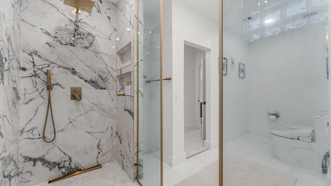 Photo of Bathroom in Tamiami