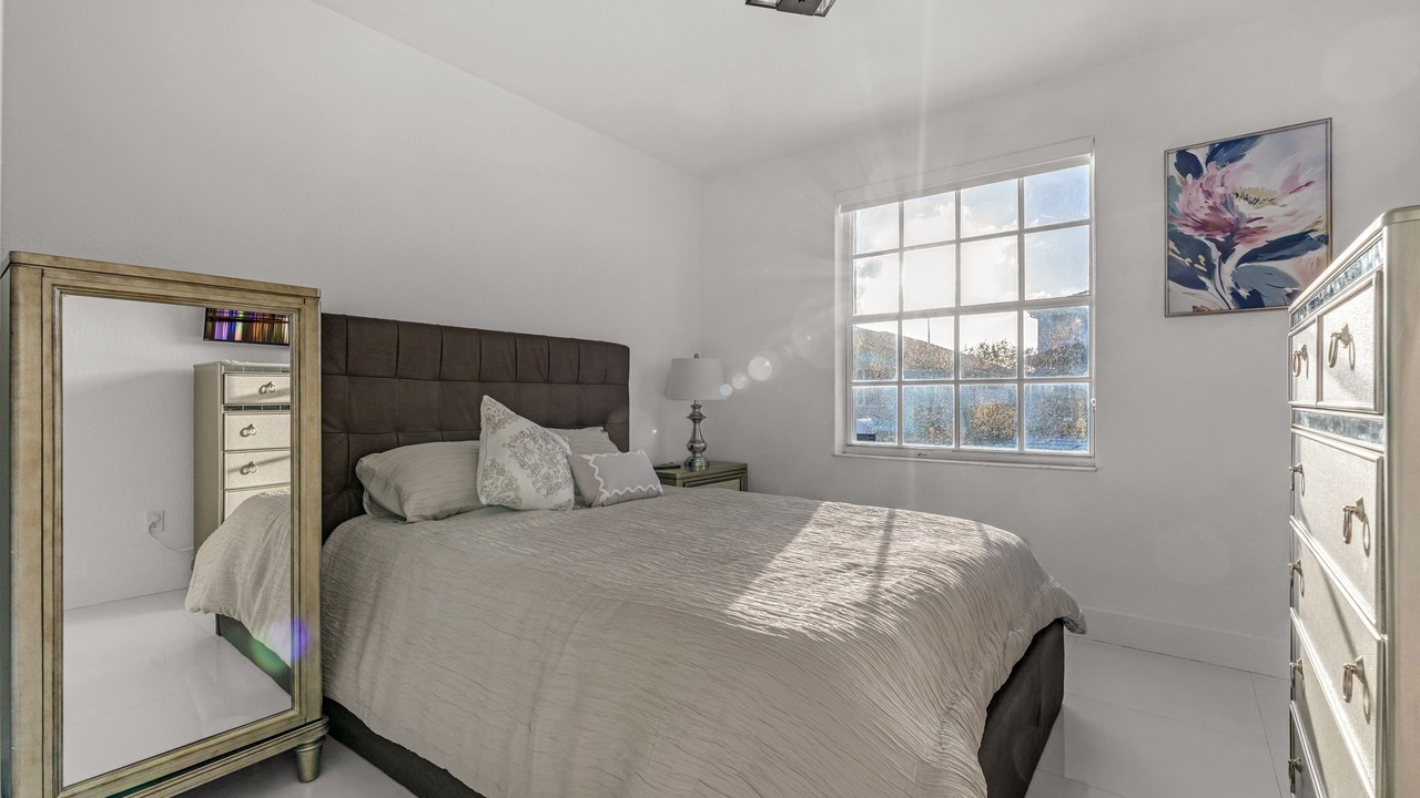 Photo of Bedroom in Tamiami