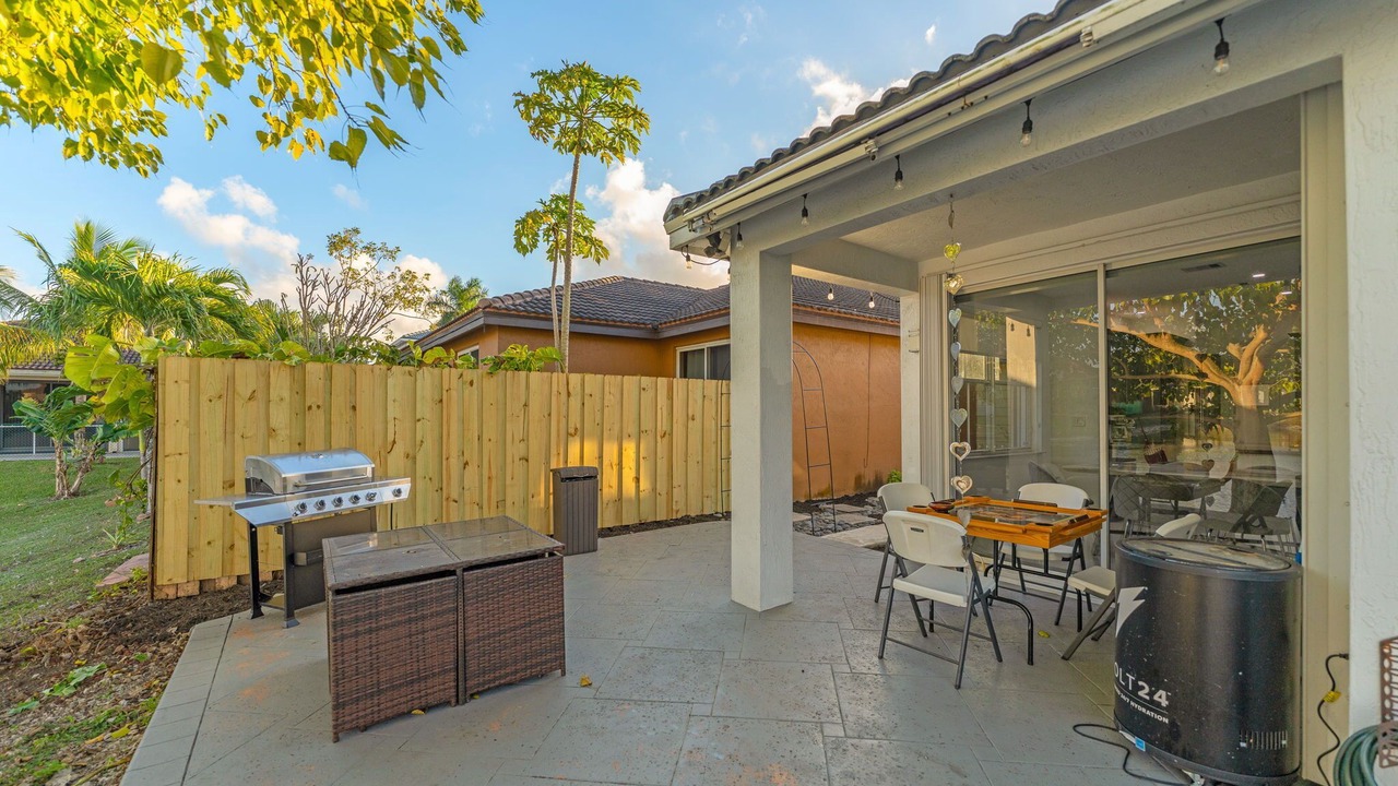 Photo of Outdoor in Tamiami