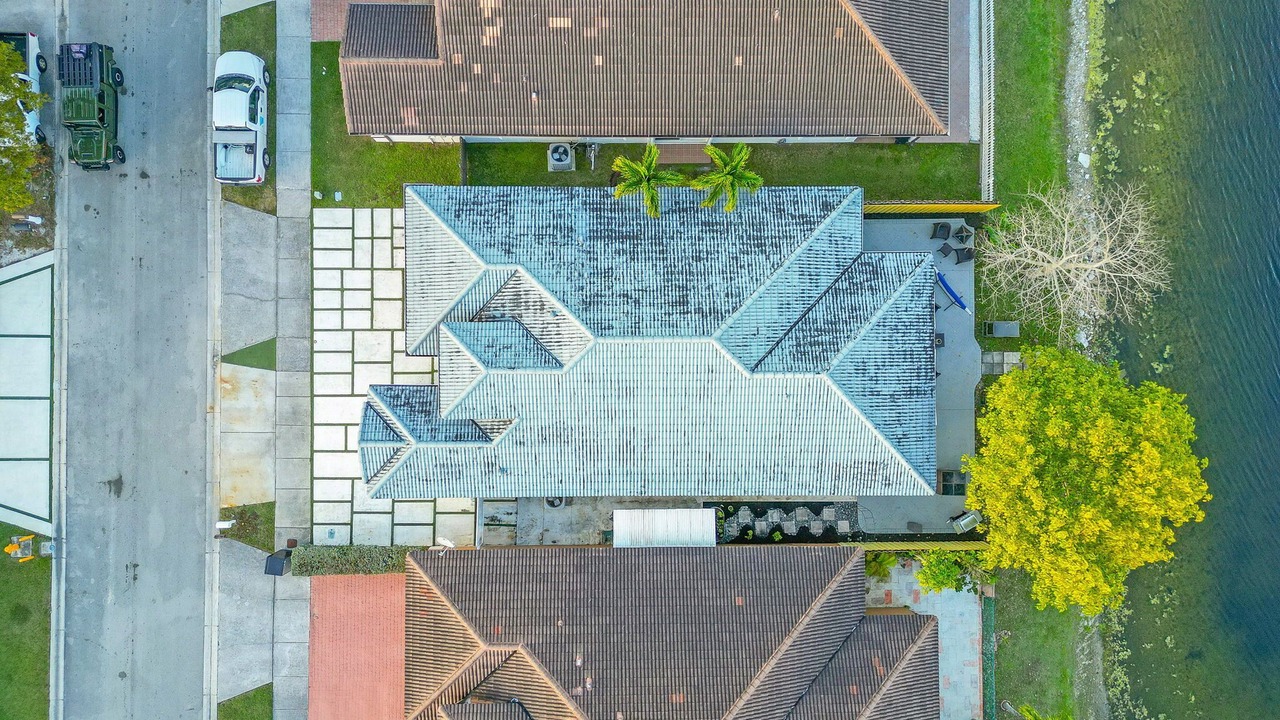 Photo of Outdoor in Tamiami